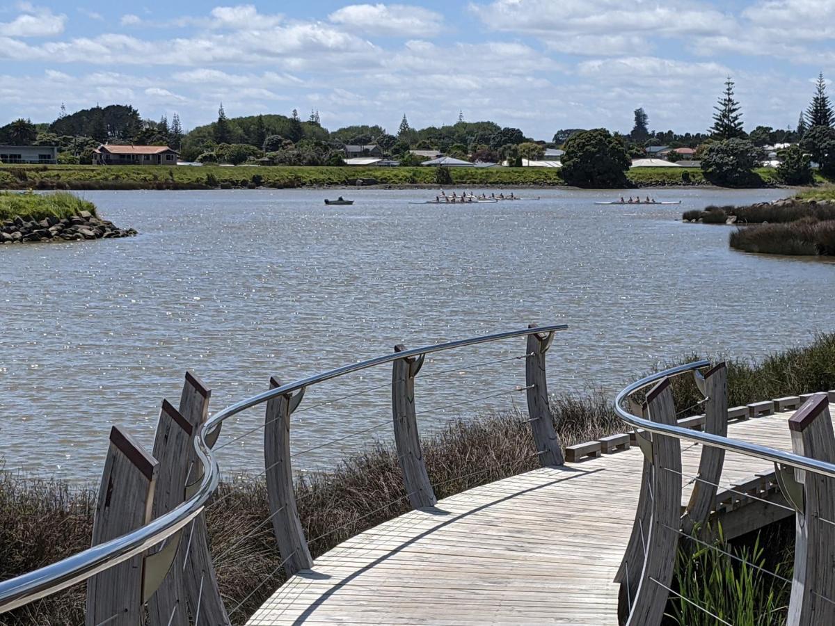 הוילה Waitara Taranaki Beach House - Great Sea Views מראה חיצוני תמונה