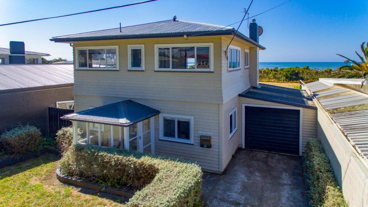 הוילה Waitara Taranaki Beach House - Great Sea Views מראה חיצוני תמונה